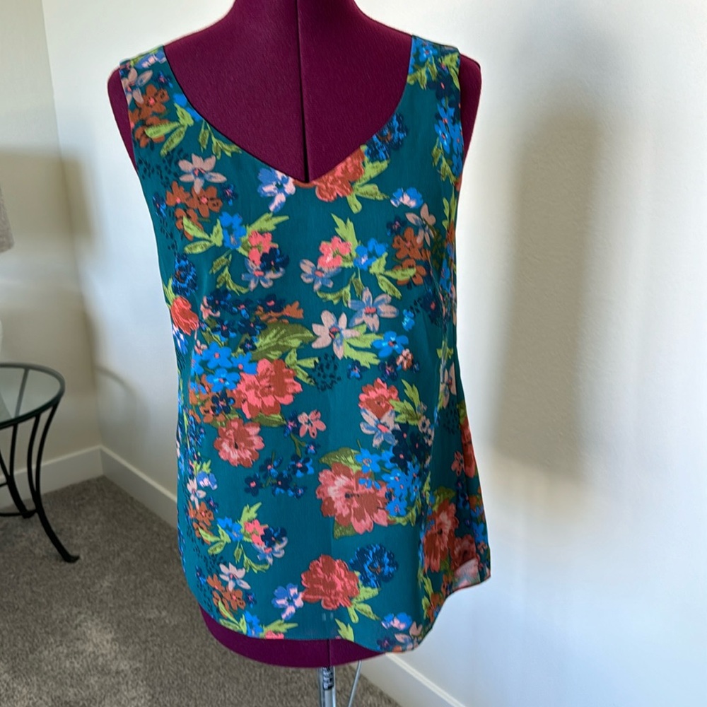 Cabi Floral Sleeveless Blouse